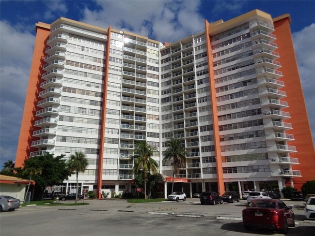 Photo - 1301 NE Miami Gardens Dr Apartment