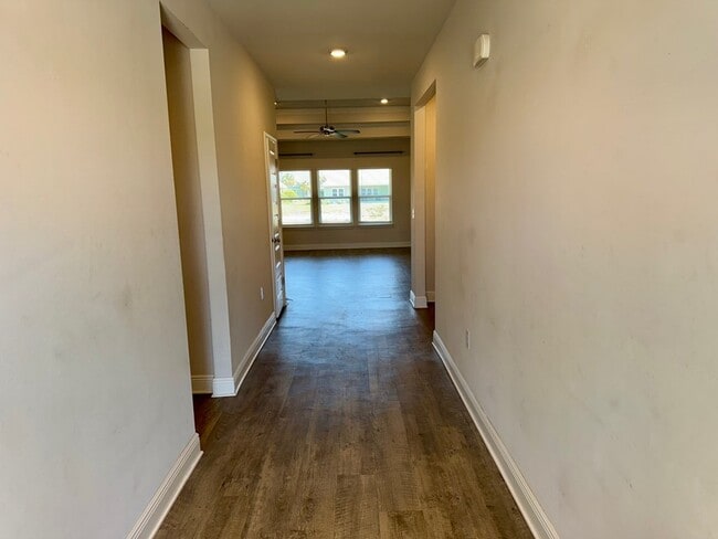 Photo - 145 Sandyshore Ct