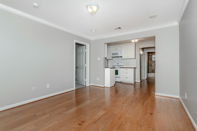 Photo - 2 Bedroom, 2 Bath Apartment in Munger Place! Unidad 6