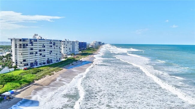 Building Photo - 10680 S Ocean Dr Unit 904