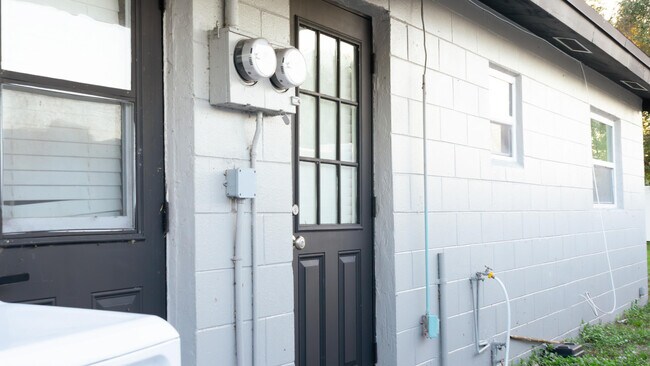 Photo - 713 N 23rd St