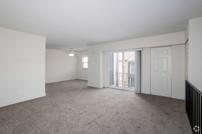 2BR, 1.5BA - 1,100 - Living Room