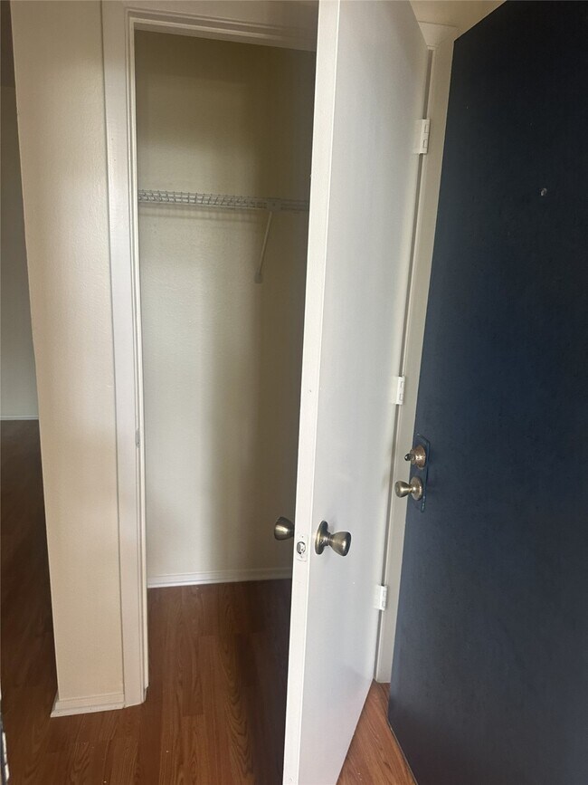 Photo - 7009 N Holiday Dr Unit 7009