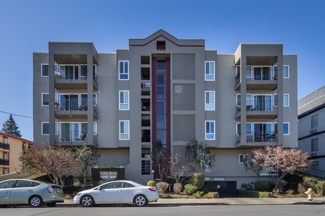 Photo - 540 Elm St Unit 8