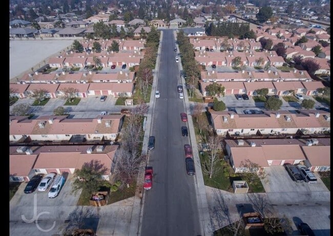 Building Photo - 1213 Unit 3