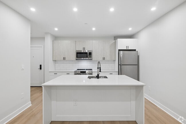 2BR, 2BA - 961SF - Kitchen