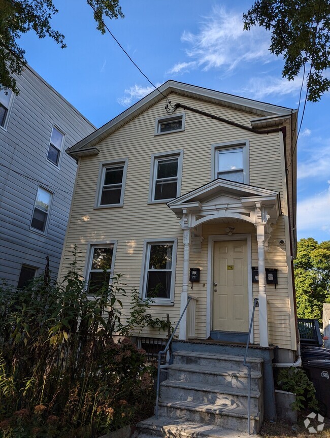 Building Photo - 47 Edwards St Unit #1 Rental