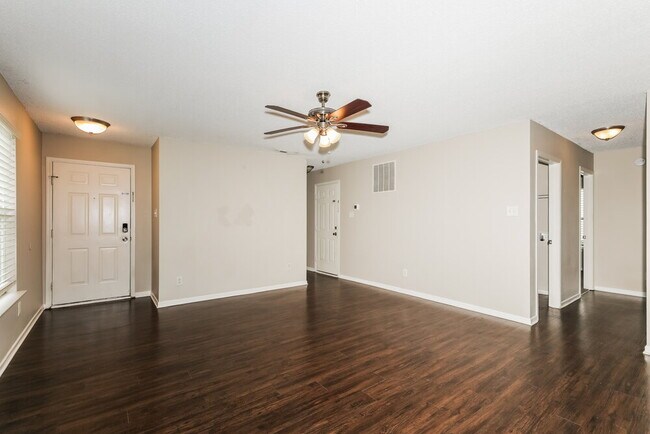 Photo - 6715 Everbloom Ln