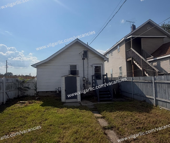 4727 Sheffield Ave