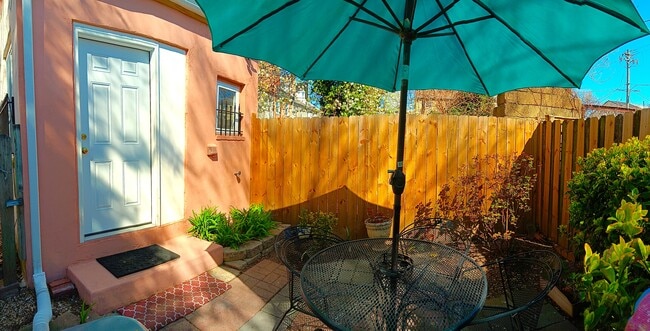 Photo - 1017 Hollins St