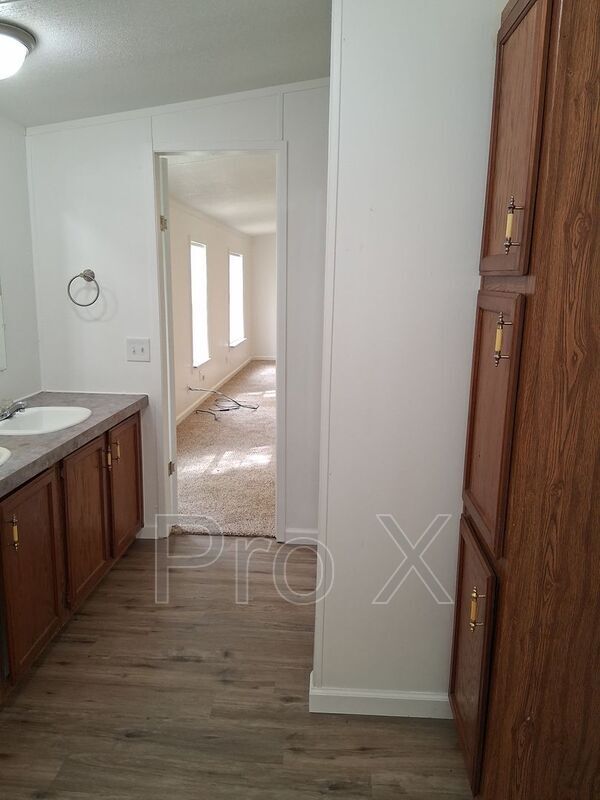 Photo - 910 Sands Rd