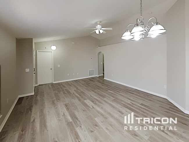 Photo - 921 Brenton Leaf Dr
