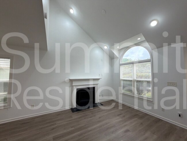 10507 Bay Pointe Ct