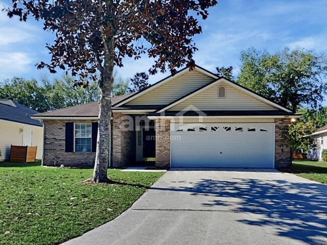 Building Photo - 840 Mackenzie Cir