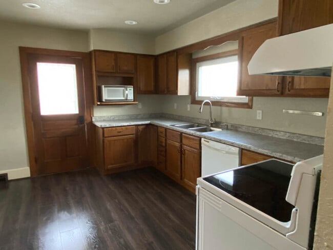 Photo - 1137 S Union Rd