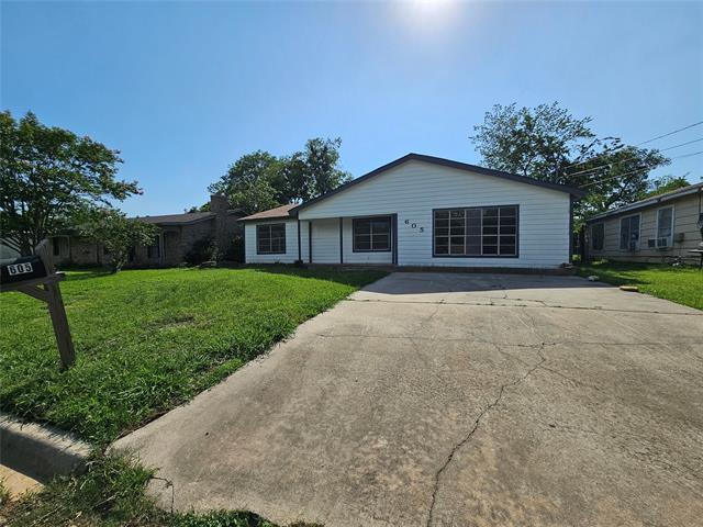 Photo - 605 White St