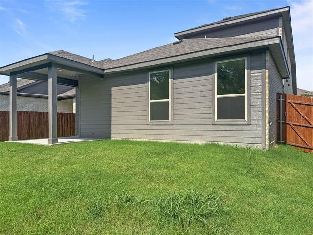 Photo - 1908 Iris Rd