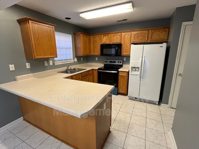 Photo - 1421 Radley Cove