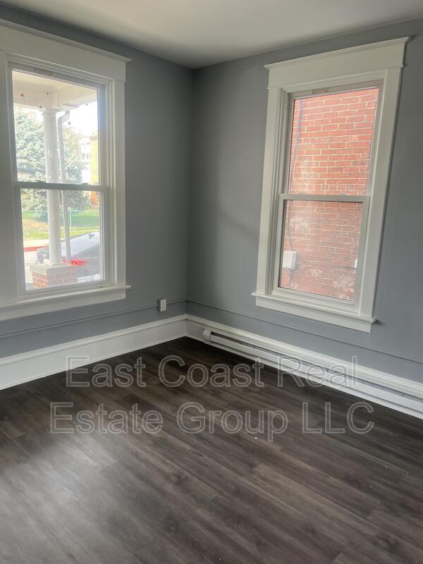 Photo - 418 Mitchell Ave