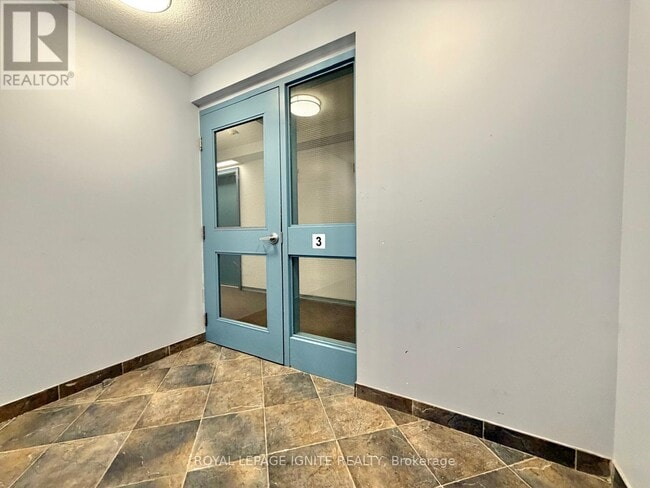 Photo - 128 Aspen Springs Dr