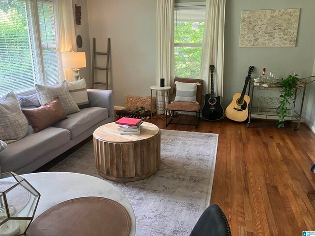 Photo - 410 32nd E Pl