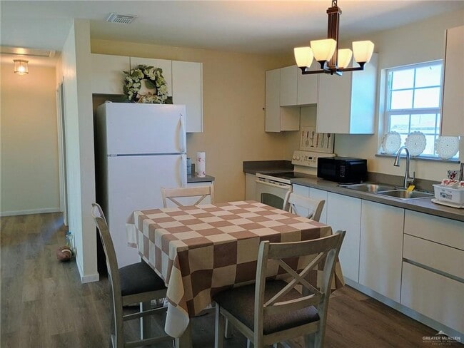 Photo - 12 Valdez Rd