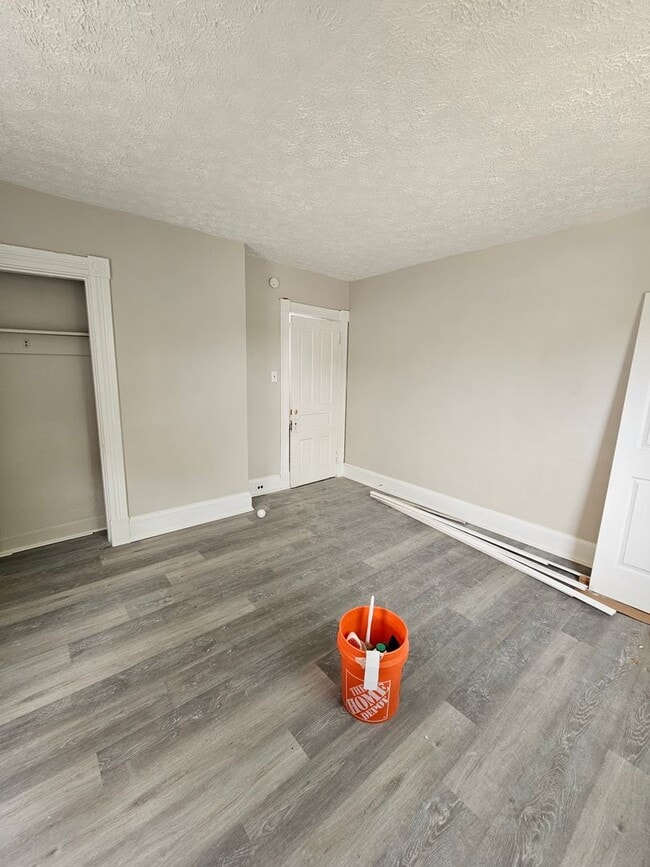 Photo - 6710 Vine St