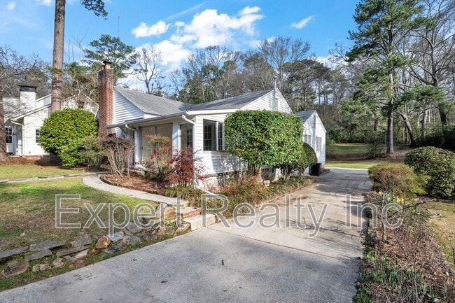 Photo - 1542 Somerset Dr