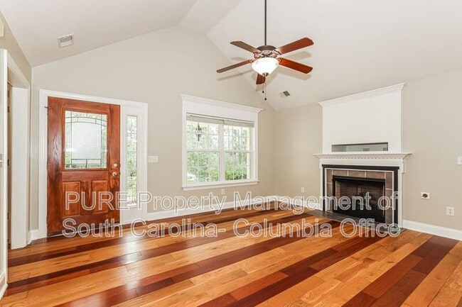 Photo - 322 Shetland Ln