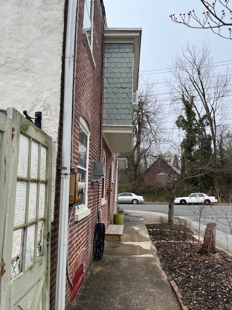 Photo - 730 Woodlawn Ave