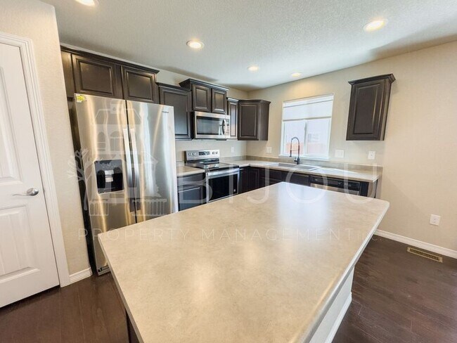 Photo - 10881 Aliso Dr