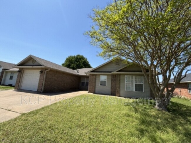 Photo - 900 S 38th St House