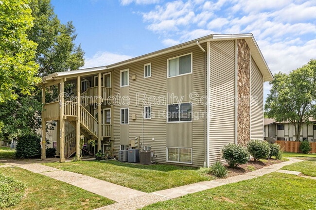 Building Photo - 2042 Gascony Parc Dr Unit 2042 Rental