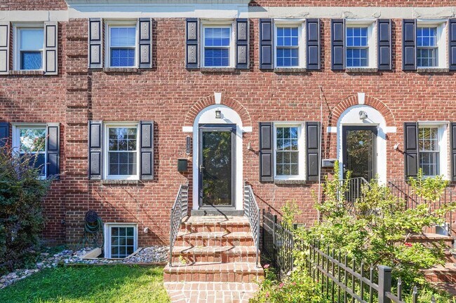 Photo - 1126 Powhatan St
