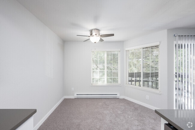1BD, 1BA - 740SF