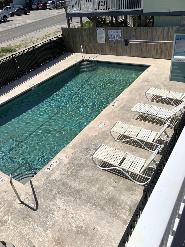 104 Sunset Sq Unit G