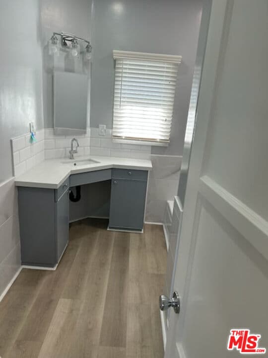 Photo - 2830 W 3rd St