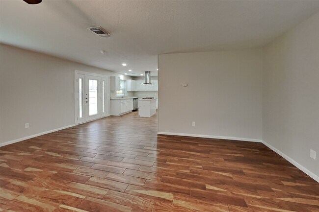 Photo - 16811 Country Bridge Rd