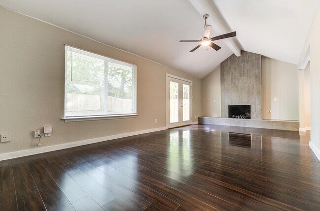 Photo - 6607 Capriola Dr