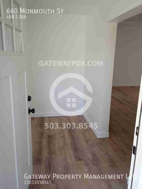 Photo - 660 Monmouth St
