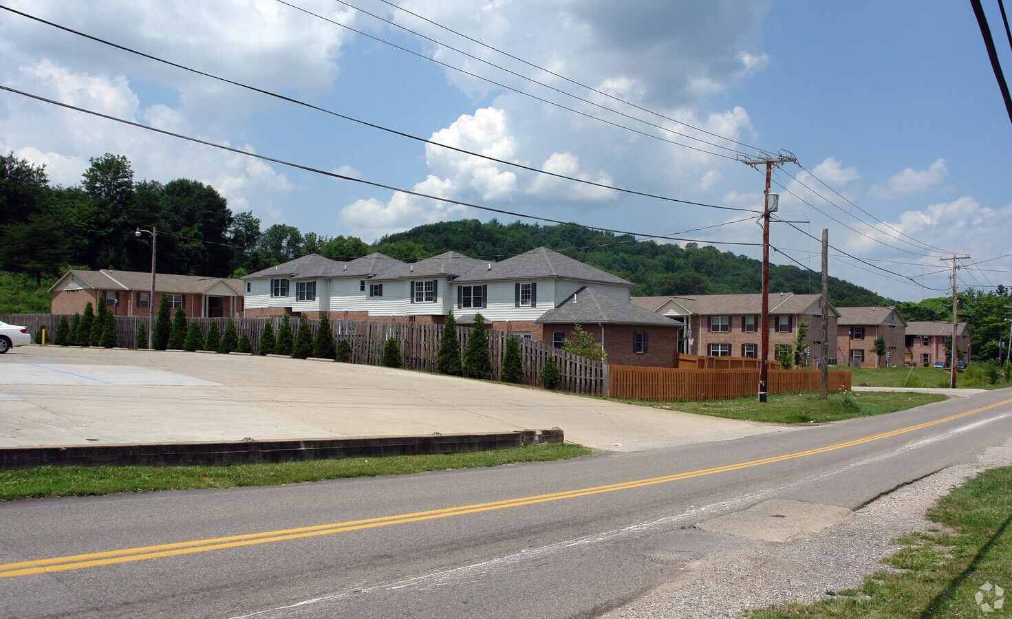 Perkins Parke Apartments - Perkins Parke Apartments