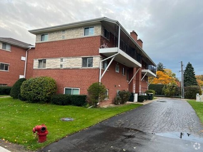 Building Photo - 6788 N Sauganash Ave Unit 1A Rental