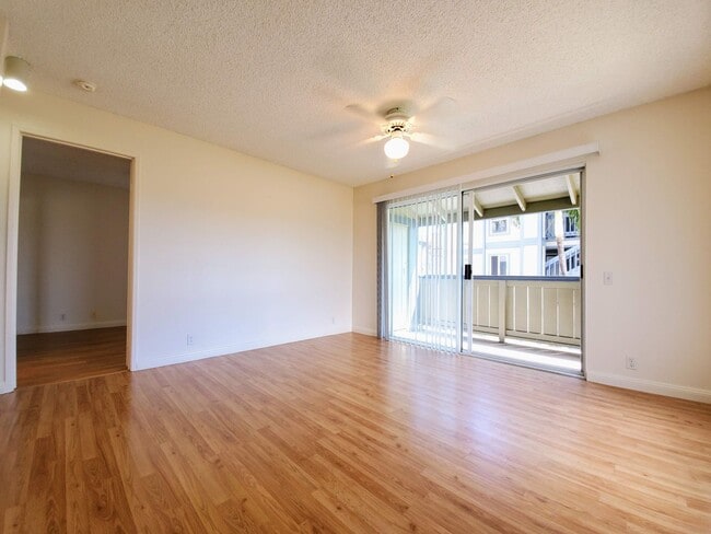 Photo - For Rent | 1 bedroom, 1 bath upstairs corner unit located in Sun Rise with 1 assigned parking stall