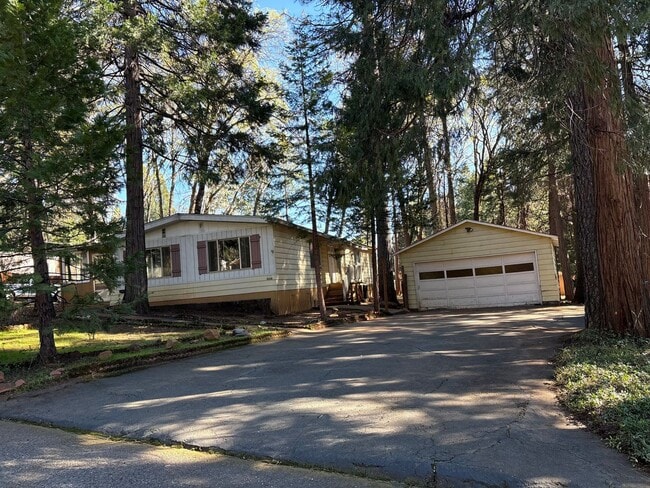 Building Photo - 6218 Leicester Dr