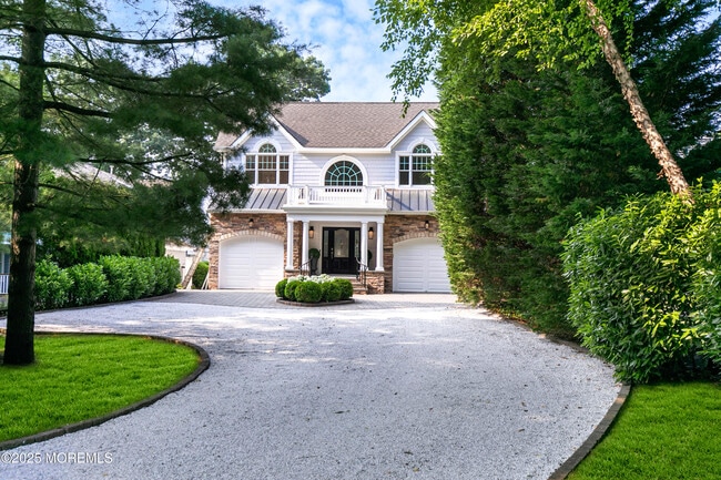 Photo - 619 Beacon Blvd