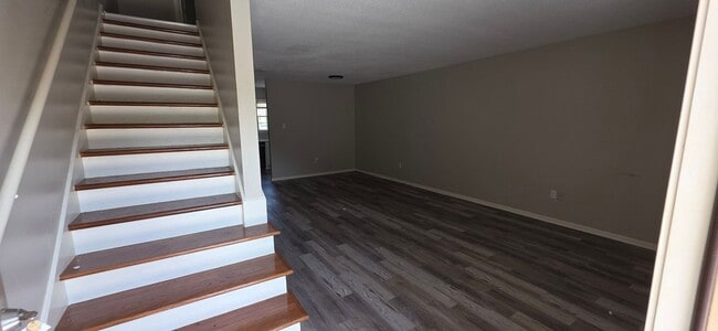 Building Photo - 650 Central Ave Rental
