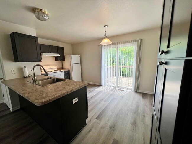 Building Photo - 4567 Bowen Blvd SE Rental
