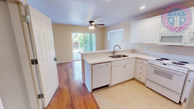 Photo - Bethany - Central Air, modern Pet Friendly, Near Intel/Nike, Excellent Schools