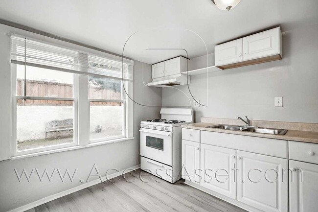 Photo - 242 N Chestnut St Apartamento Unidad 2
