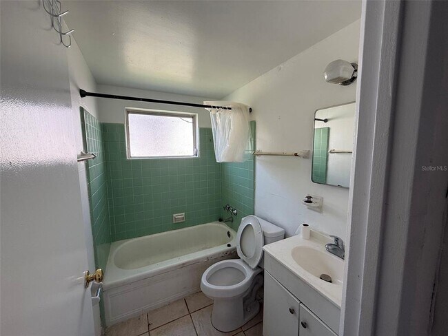 Photo - 912 SW 6th Ave
